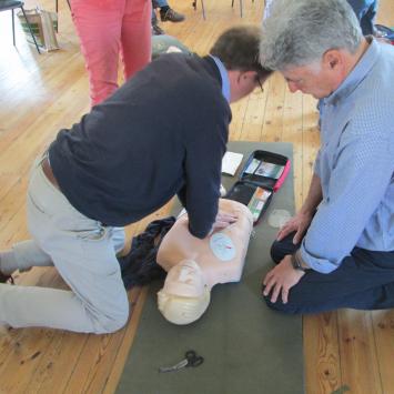 first aid IMG 5300 sq