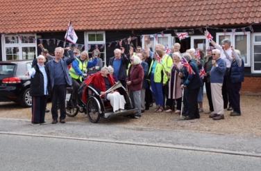 220530 A rousing cheer at VH cropBrianB